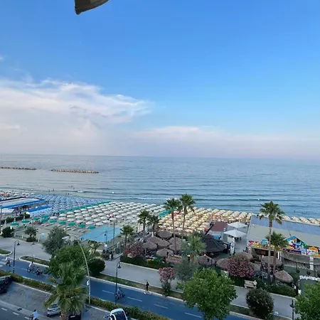 Sulmare - Monolocali Sul Lungomare * ألبا أدرياتيكا