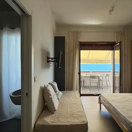 شقة Sulmare - Monolocali Sul Lungomare ألبا أدرياتيكا